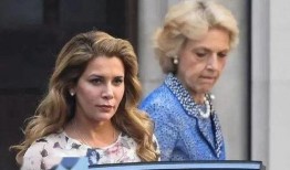 王妃在線吃瓜,揭秘宮廷秘聞