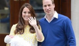 公主吃瓜胎穿,意外成為吃瓜群眾