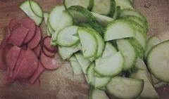 坐月子吃角瓜好嗎,坐月子期間食用角瓜的益處與注意事項