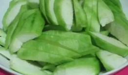 吃角瓜會變黑么,吃角瓜后皮膚變黑？揭秘角瓜食用真相