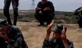 云南兵哥哥吃瓜,云南兵哥哥的夏日“吃瓜”趣事