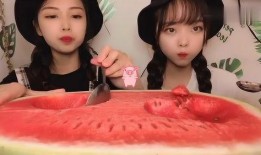 吃瓜小姐姐圖片,吃瓜小姐姐的潮流風采