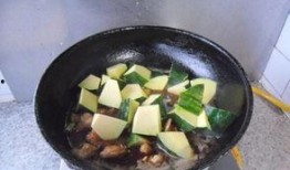 吊瓜煮著吃,探尋鄉(xiāng)村美食的獨特魅力