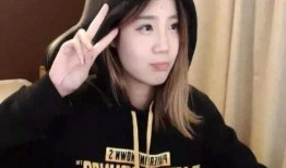 女主播吃粗瓜視頻,挑戰味蕾極限的美食冒險