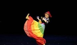 舞蹈光影吃瓜,瓜香四溢——一場視覺與味蕾的雙重盛宴