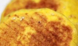 大媽吃瓜餅視頻播放,視頻播放引發(fā)網(wǎng)友熱議