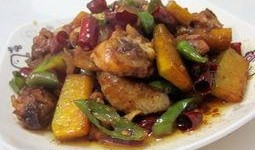 叼著雞腿吃瓜,品味生活百態(tài)