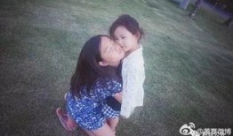 小孫妹妹吃角瓜,小孫妹妹的角瓜美食之旅