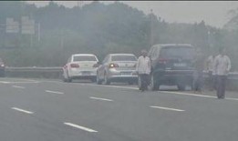 吃瓜群眾道路救援,道路救援暖人心