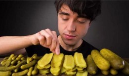 七七分享吃瓜,娛樂圈幕后故事一網打盡