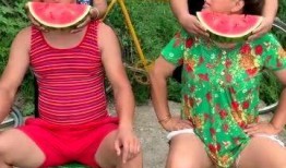 吃瓜模特奶奶,揭秘網紅界的“老頑童”