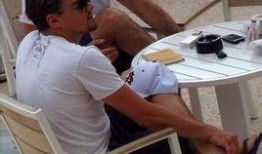 吃瓜摳腳大漢,揭秘網絡紅人的日常生活